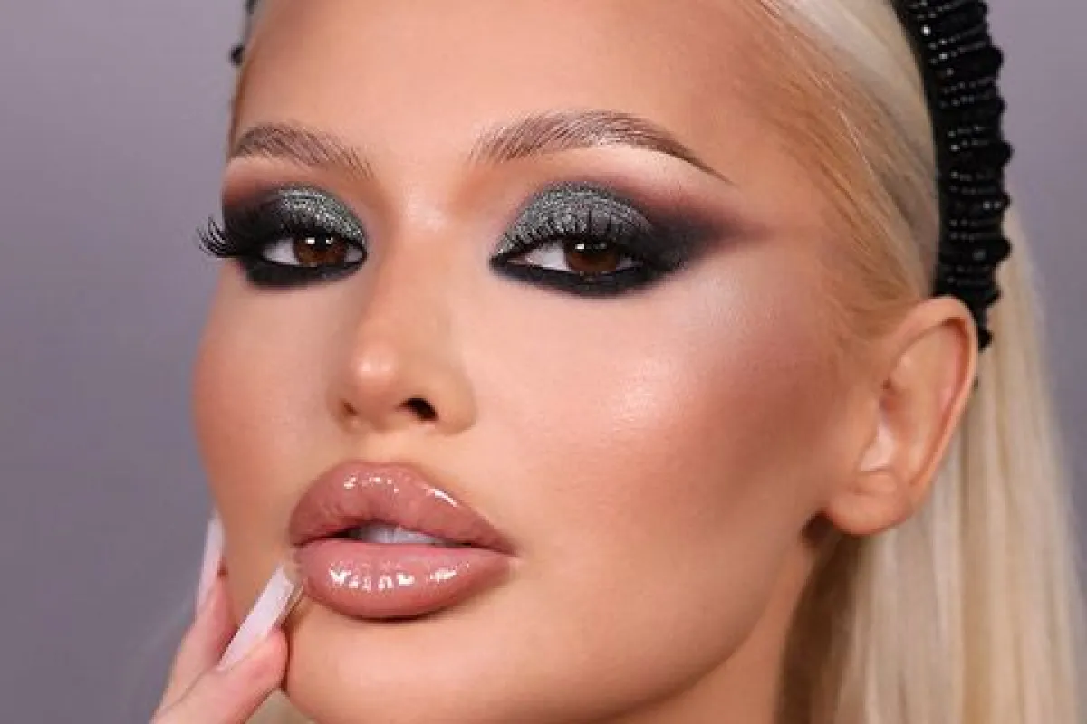 Imagine Curs de make-up pentru începători, format intensiv