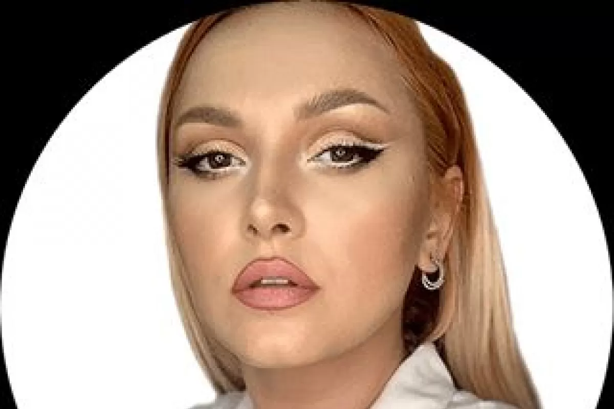 Imagine Andra Papacu